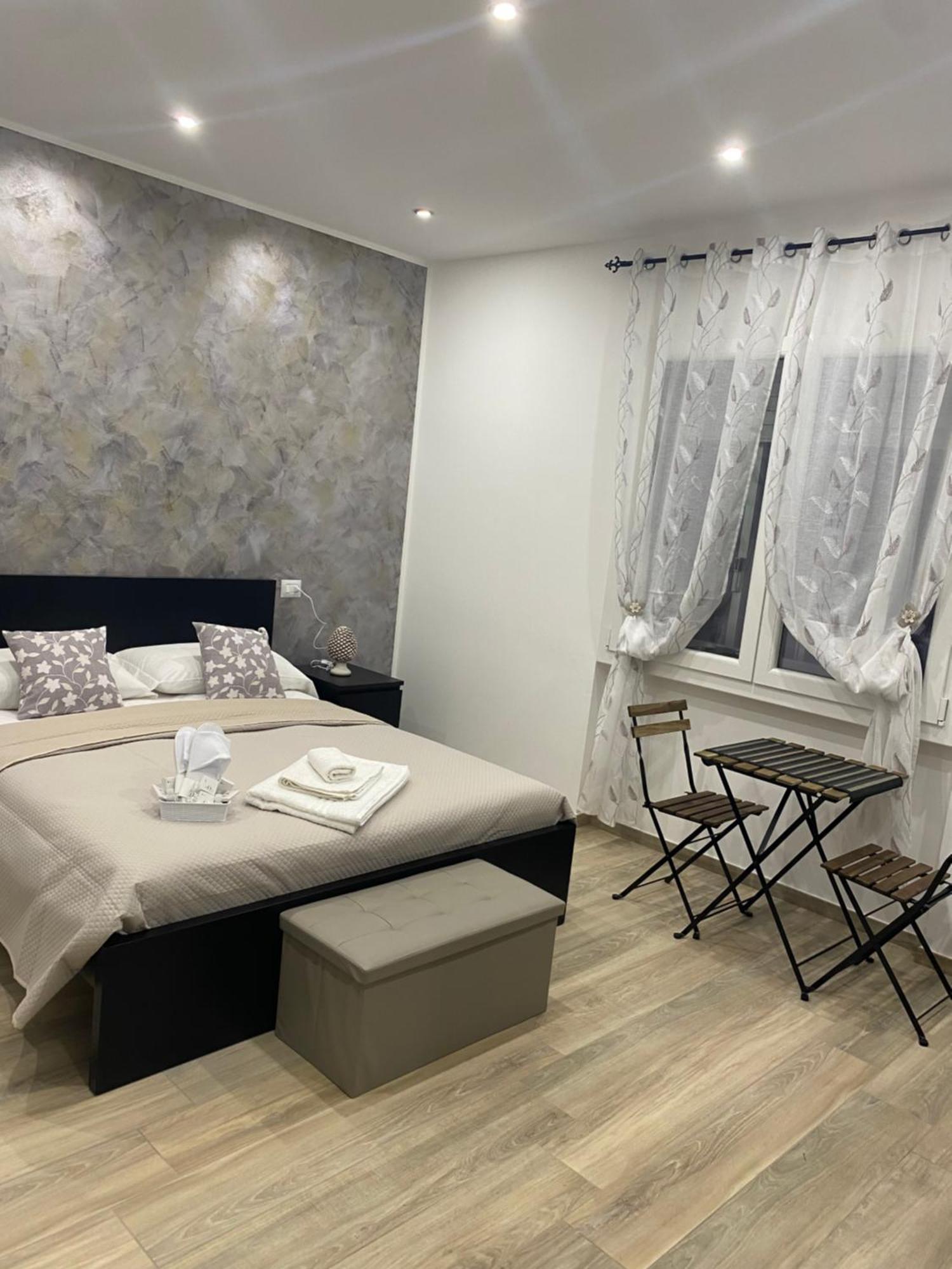 Bed and Breakfast Maryam23 Syracuse Екстер'єр фото