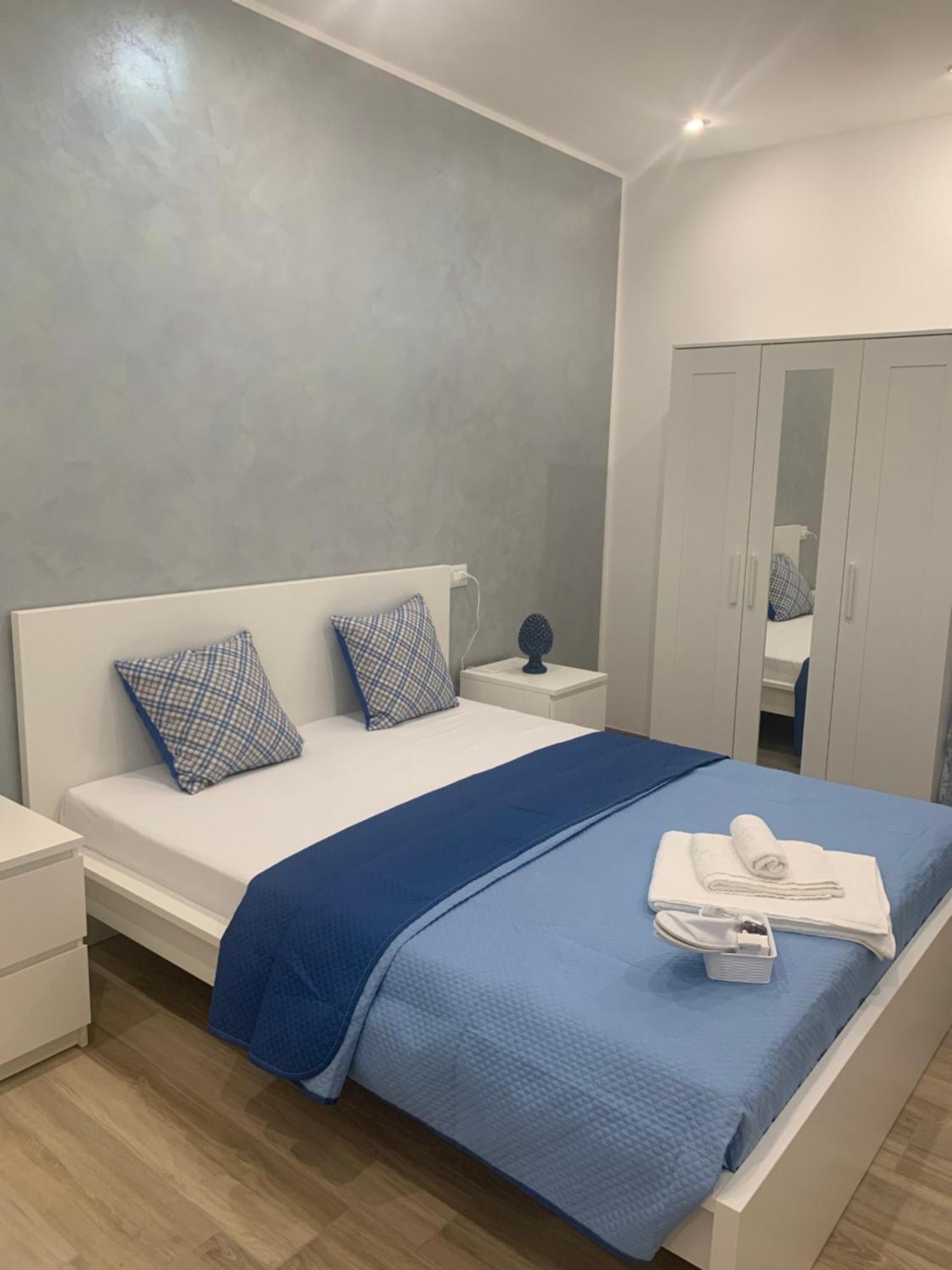 Bed and Breakfast Maryam23 Syracuse Екстер'єр фото